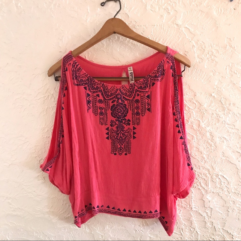 Mudd pink blue floral Aztec pattern top